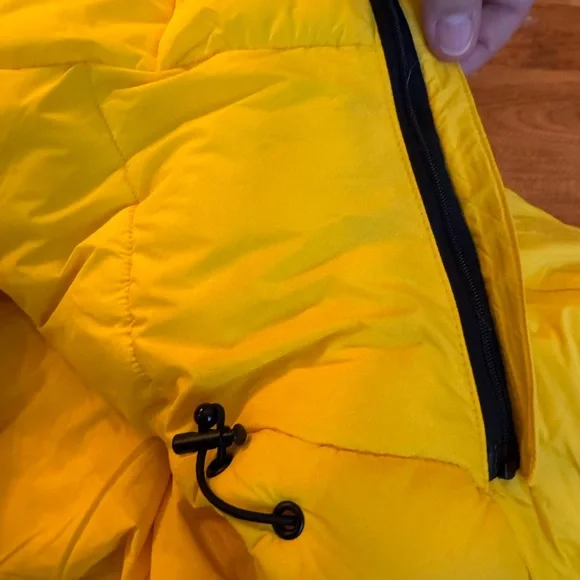 Ultra lightweight, extra warm Bagatelle puffer jacket with removable hood - Picture 2 of 7